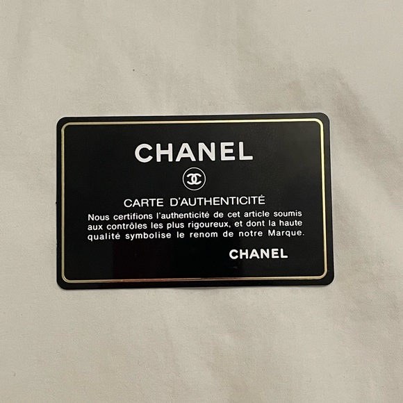 Chanel Double Flap Classic Bag | Caviar Leather | Jumbo | Silver Hardware - Picture 2 of 12